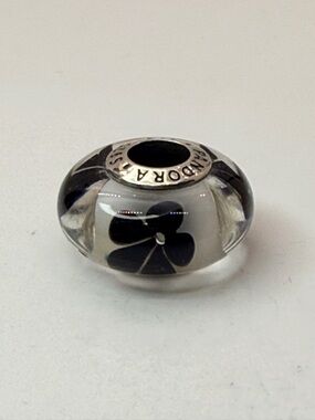 Retired Pandora Black Flower Murano Glass Charm 790925 ALE S925